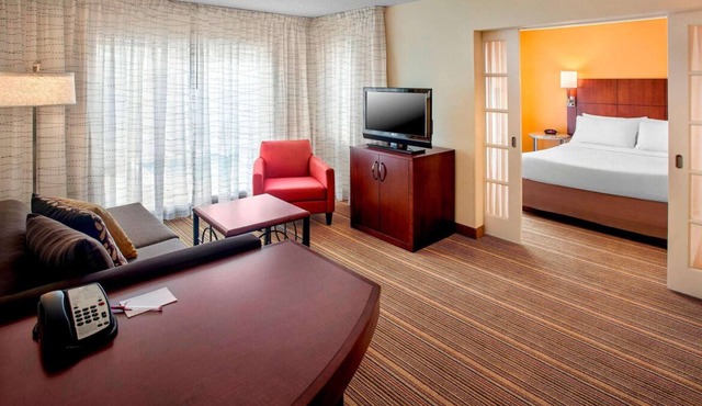 A Place You''ll Surely Enjoy! Free Parking, Pets Allowed, Onsite Swimming Pool