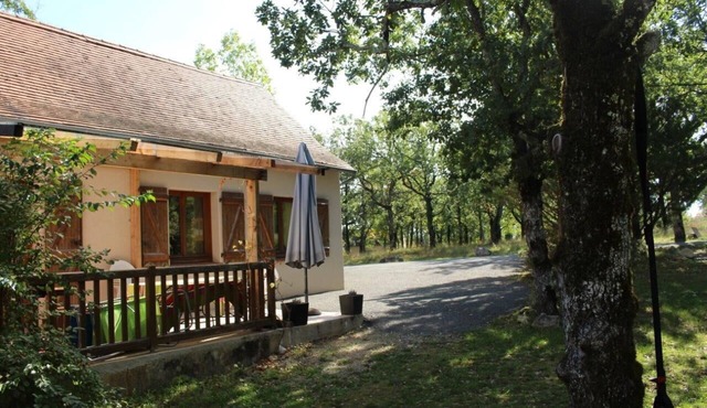 A pleasant home for a small family - House 6