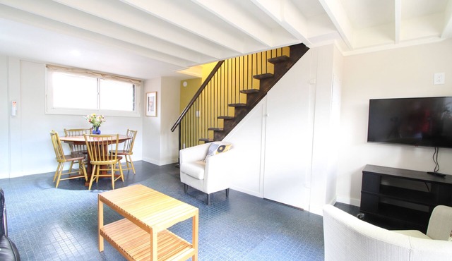 A pleasant space in a pleasant neighborhood in a beautiful part of the country!n