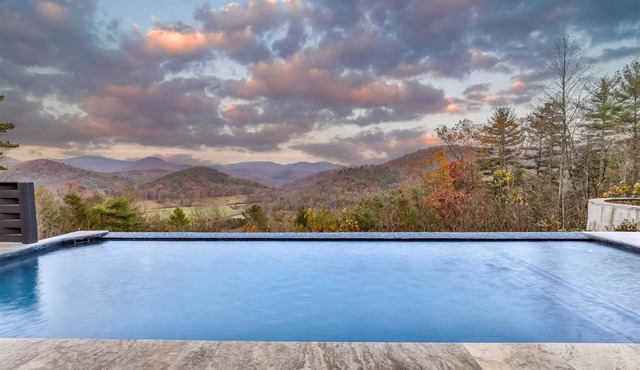 A-pool-achian Escape