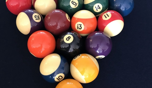 A pool, pool table, and dolphins? Oh my! 3bed 2 bath on canal 2 blocks to beach