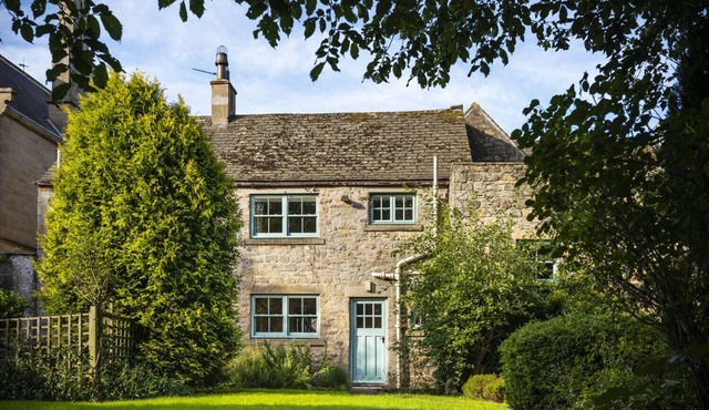 A pretty, rambling cottage with large garde - Stable Cottage