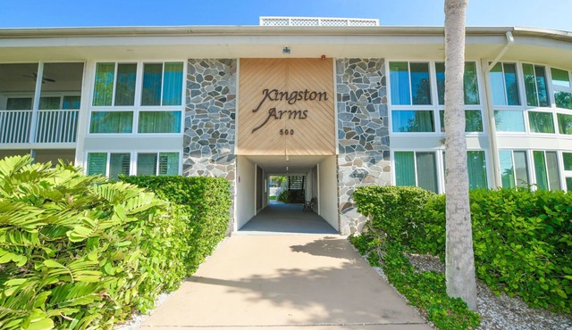 A Prime Location.St Armand's circle, Lido Beach, Shopping, Dinning and Fun