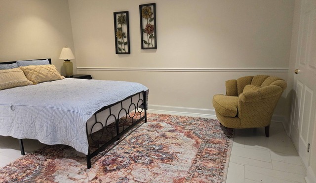 A private and peaceful oasis with all amenities in quiet scenic Brookeville