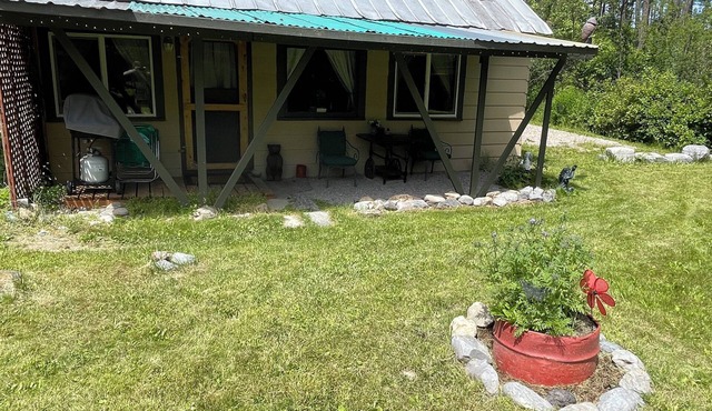 A Private, Cozy Cabin Near Bigfork for Two with a Clawfoot Tub