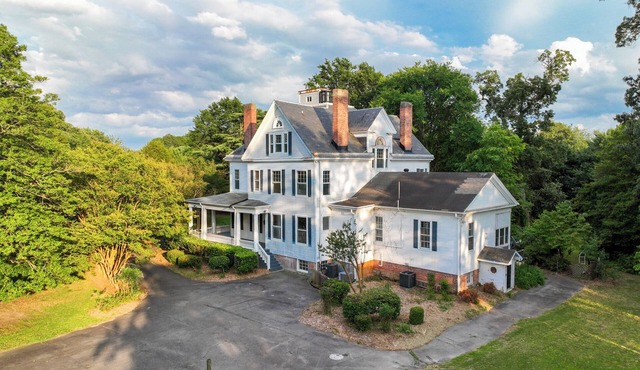 A Private Historic Estate Designed for Extraordinary Stays & Celebrations