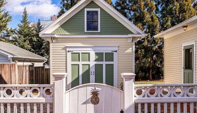 A Private, Serene Retreat Just Outside DC – Hillier Cottage