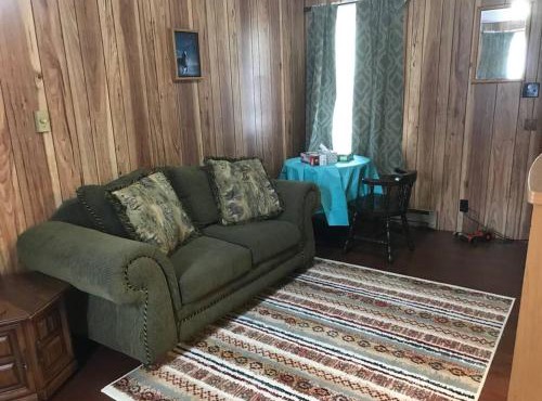 A Quaint, Private 1 Bdrm Apt