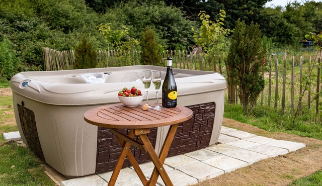 A quaint, traditional hut in the heart of the Isle of Wight countryside.