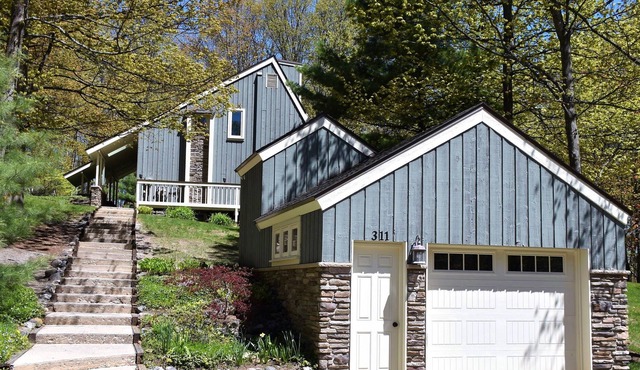 A quick walk to the bay from this charming Suttons Bay hide-away