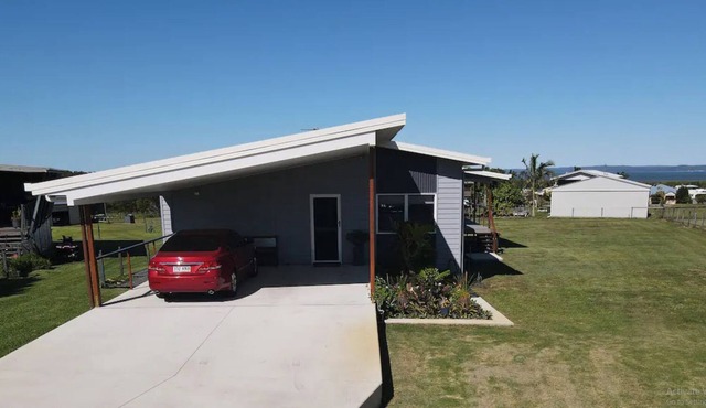 A Quiet Comfortable Vacation Home Turtle Cove.