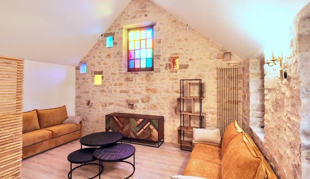 A quiet house full of character