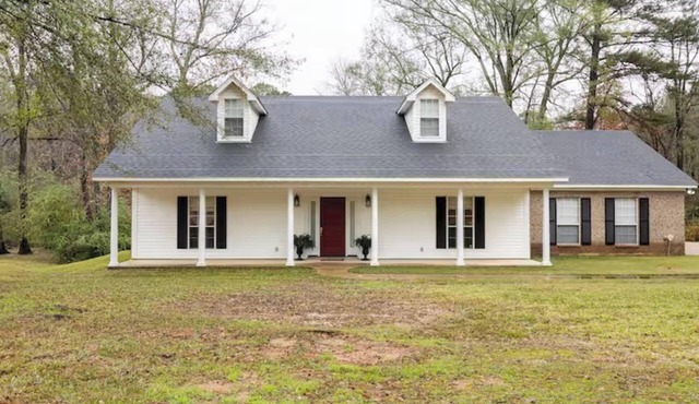 A quiet place to relax with family and close enough to everything you need.