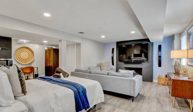 A quiet, well-appointed studio, your private DC home base