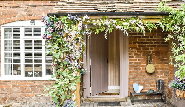 A quirky country retreat within a substantial Georgian manor house.