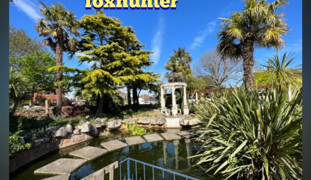 A rare and cosy air-conditioned caravan based on a beautiful family-owned site