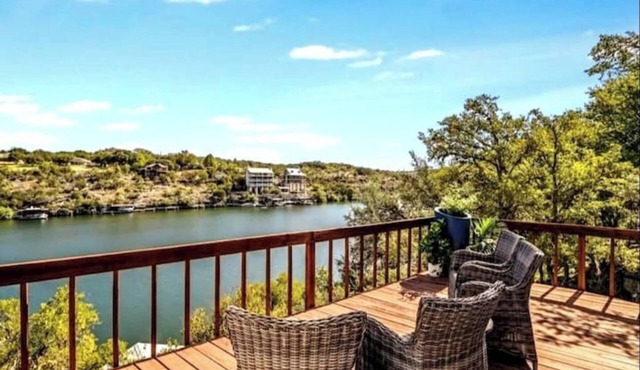A rare find - bright gorgeous 3 bedroom home nestled on Lake Marble Falls!