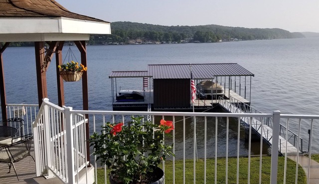 A Recreational Mecca! Views·Dock·Jet Ski Slips·Kayaks·Fire Pit·Pool Table