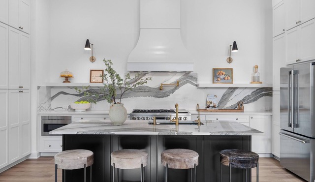 A Refined Modern Sanctuary.nArchitectural elegance meets private resort living.