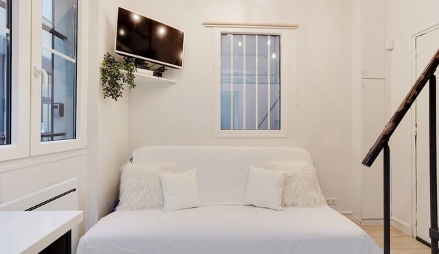 A Refined Studio in One of Paris’ Most Authentic Neighborhoods