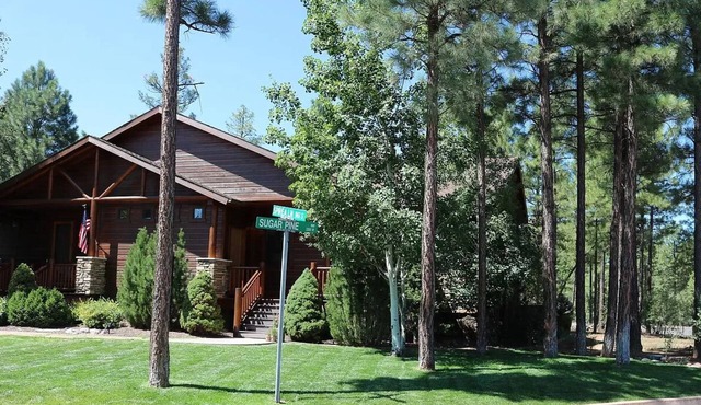 A relaxing and luxurious Show Low cabin you may never want to leave!