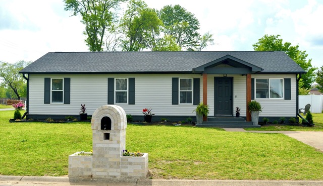 A Relaxing Cozy Getaway Awaits Youn @ Sara`s Place