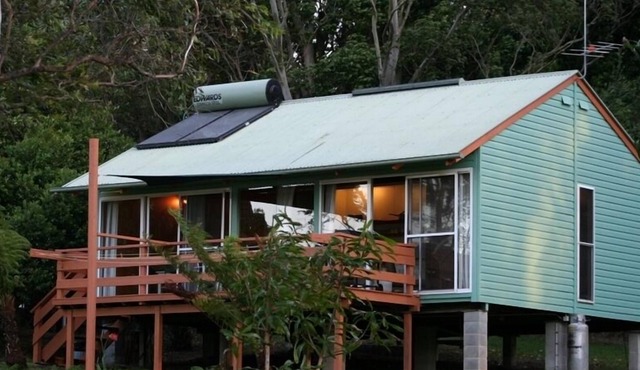 A relaxing rustic setting five minutes to Broken Head Beach.
