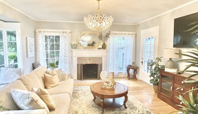 A Renovated Historical Home in PNW Monteith District