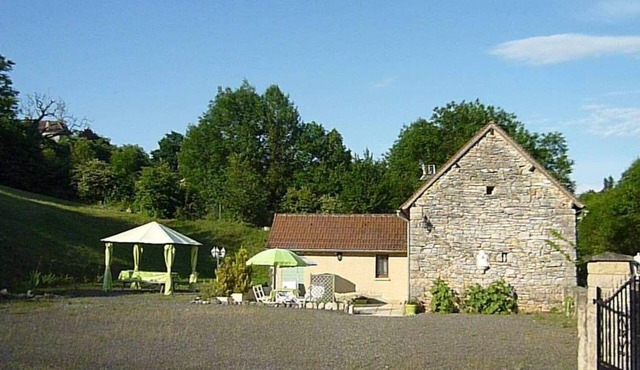 A renovated stone Gite for 4 persons with secure parking on site and shared pool