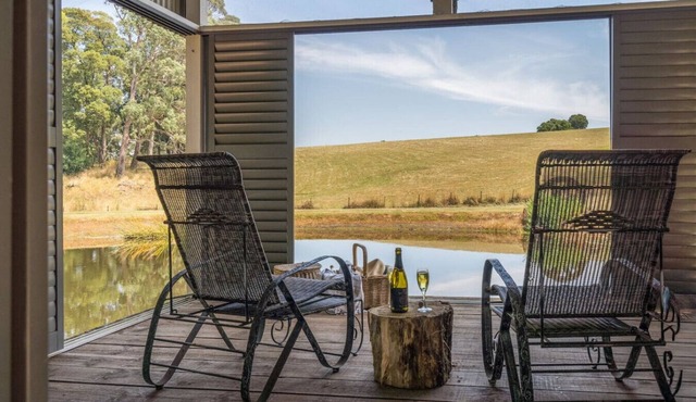 A Romantic Escape in Nature’s Embrace