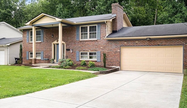 A room in Louisville's Charm