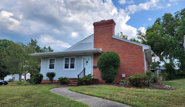 A roomy, comfortable home close to everything.