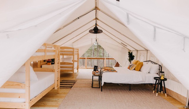 A secluded haven on 5,000 acres in NW Georgia, just 45 minutes from Atlanta and Chattanooga, and a quick 10-minute drive to downtown Rome. Explore private trails along the Etowah river, bask in wildlife, and gaze at mesmerizing stars. Your perfect es