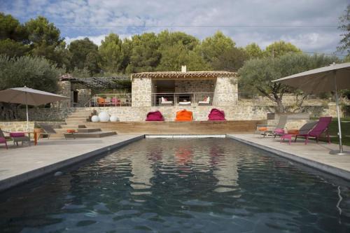 A Serene Luxury Villa in the Heart of Provence