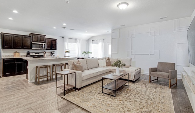 A Serene Oasis! 4-bedrooms!