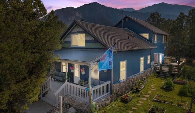 A serene retreat tucked into the heart of Crestone.