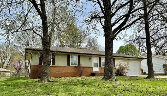 A Serene Sanctuary in the South! A Peaceful Home Close to Everything!