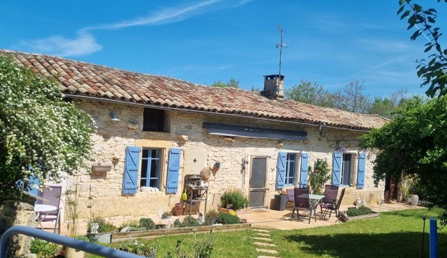 A SERVANAC Chambre privative dans un jardin bucolique