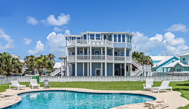 A Shore Thing - Overlooking Pool/Ocean Views to South/Bay View to North