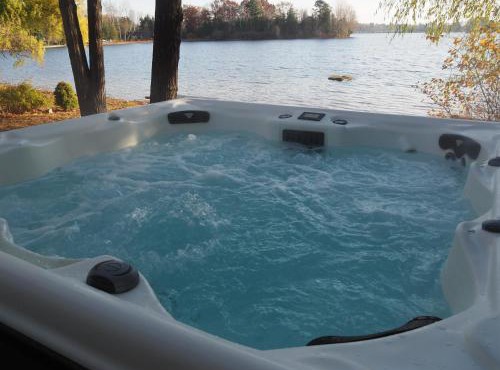 A Short's Walk - Lakefront W Spa & Kayaks!