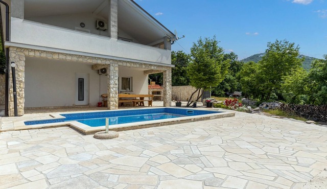 A simple but particularly lovingly furnished cottage in Bater, a village with few houses and surroun