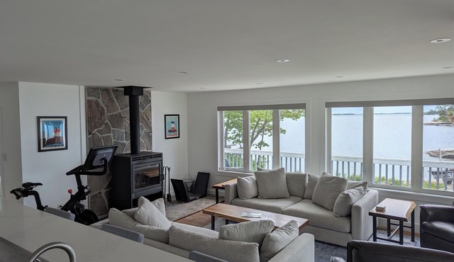A Slice of Georgian Bay Paradise-30+ Day Private Retreat near Killbear Park