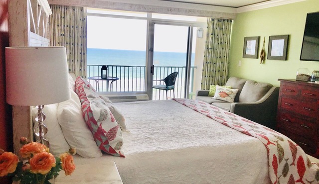 A SLICE OF PARADISE! - Direct Oceanfront condo