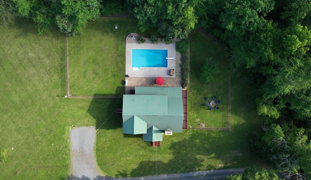 A Slice of Salisbury, Pool,Hot Tub, 10 acres