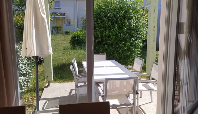 A small house in the Vendée, with access to the swimming pool