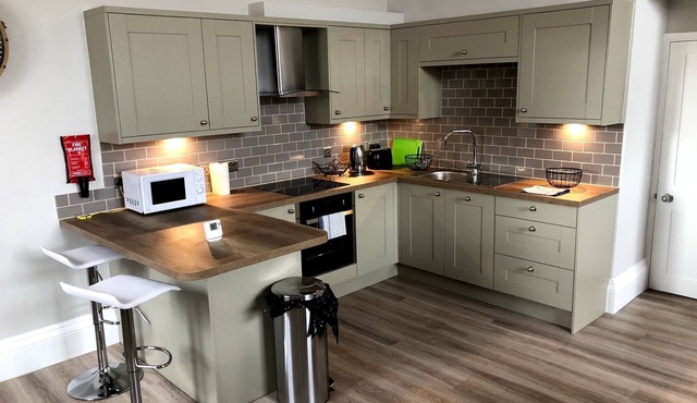 A spacious 1 bedroom in an historic building (1LIT)