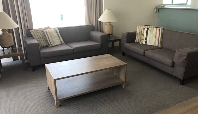 A Spacious 2 Bedroom Crown Towers Resort Holiday Apartment in Surfers Parardise