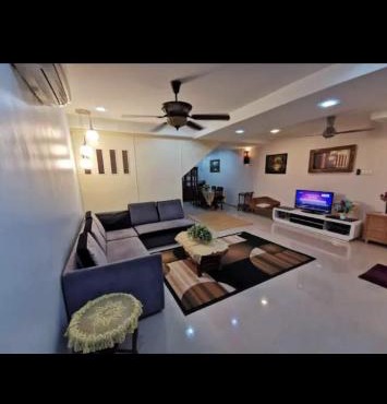 A Spacious 3BR 2storey House Taman Kosas Ampang