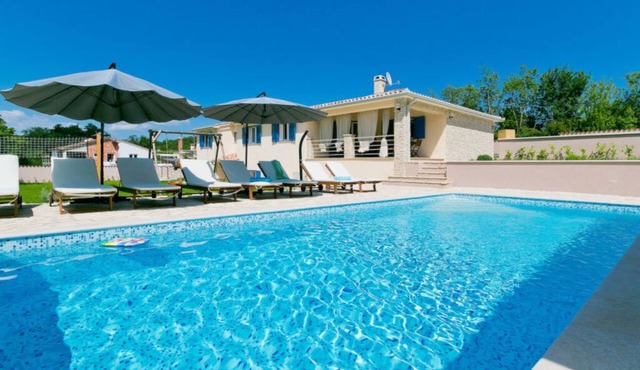 A spacious 4 bedroom villa with private pool and sauna
