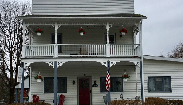 A spacious, airy & comfortable two bedroom getaway rental located in the FLX